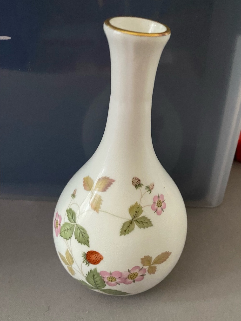 Wedgwood Wild Strawberry Mini Bulb Vase 5.25” Vintage England